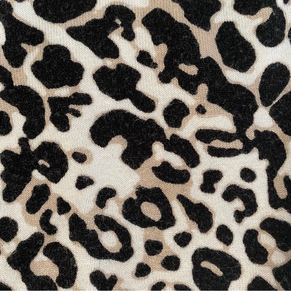 Cable & Gauge Leopard Print Cardigan - Picture 4 of 6